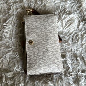 Used Michael kors wallet
